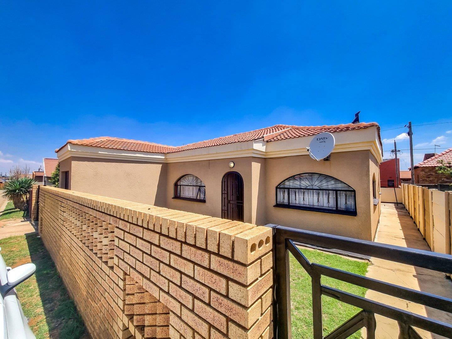 etwatwa-property-property-and-houses-for-sale-in-etwatwa-property24