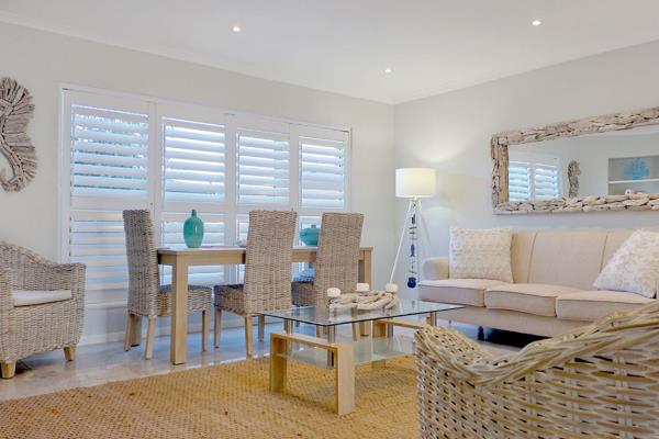 WI-FI CONNECTION
ALUMINIUM AMERICAN SHUTTERS
IDEAL FOR RETIREMENT
WHEELCHAIR FRIENDLY INDOOR AND OUTDOOR 
NO STEPS 


Just a few steps ...