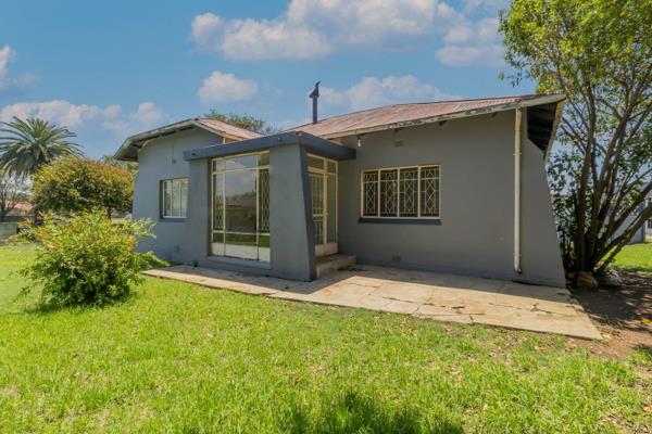 Home for sale – prime location with endless potential! 

Looking for a property with space, versatility, and charm? Look no further! ...