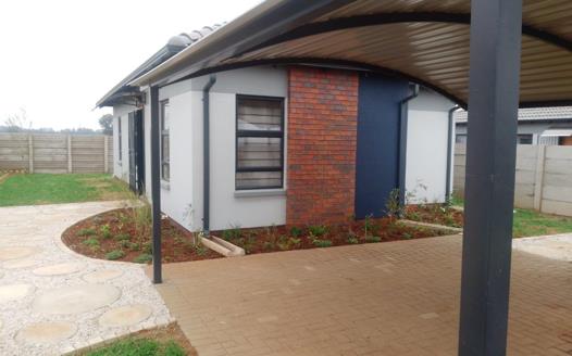 3 Bedroom House for sale in Protea Glen