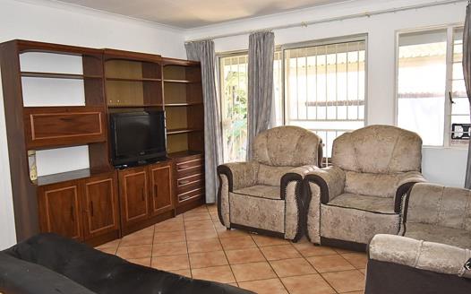 2 Bedroom Townhouse to rent in Sonneglans