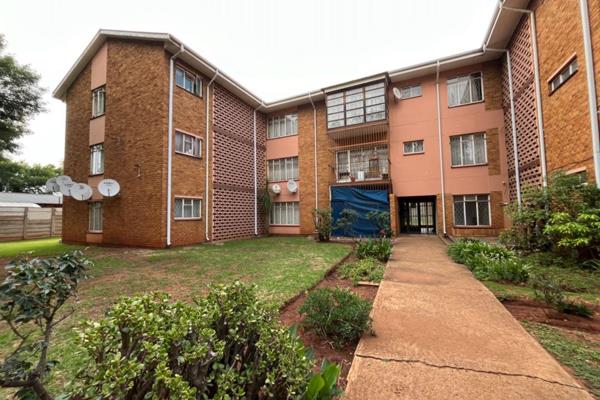 A two bedroom flat for sale, this property is ideal for a family of four. Is in a secured nice and quiet area. Located near different ...