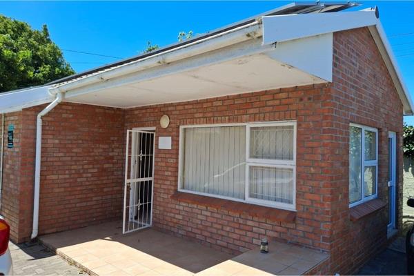 Great opportunity for your small business. Safe and secure office space with two offices, a kitchenette and ablutions. Close to Cape ...