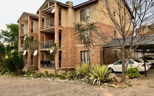 3 Bedroom Apartment / Flat for sale in West Acres Ext 50