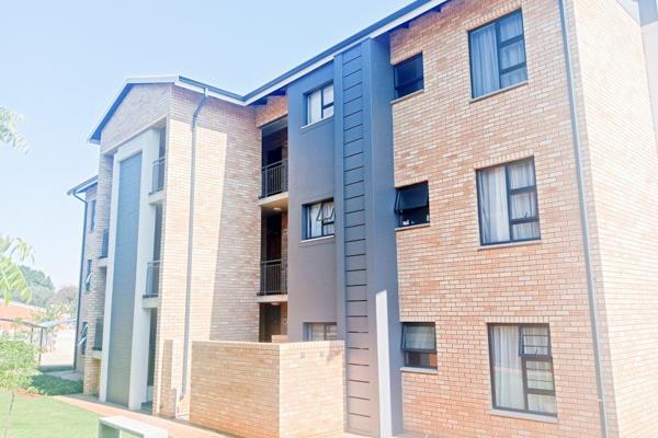 This stylish and affordable flat is located in a sought-after new development in Sinoville.
features Include:
Open-plan kitchen and ...