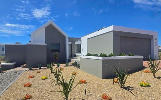 3 Bedroom House for sale in Langebaan Country Estate