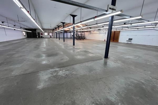 *** SOLE &amp; EXCLUSIVE MANDATE **** 

PRIME WAREHOUSE +-870m2 TO LET

24 Hour ...