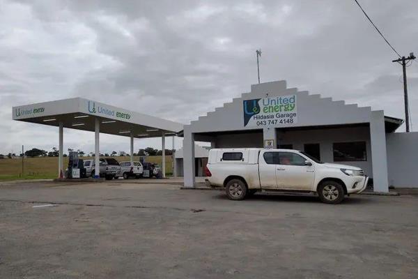 Unique opportunity to own a small independent fuel station conveniently located next to the N2 highway as you enter East London from ...