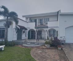 House for sale in Uvongo Beach