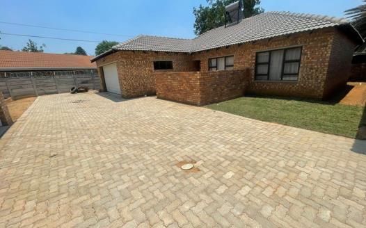 3 Bedroom House to rent in Bronkhorstspruit Central