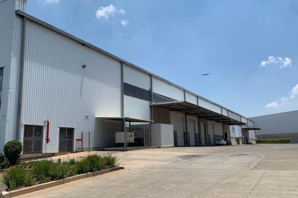 Warehouse to let in the Plumbago Business Park

GLA: 1145 sqm
2 Roller shutter doors - ...