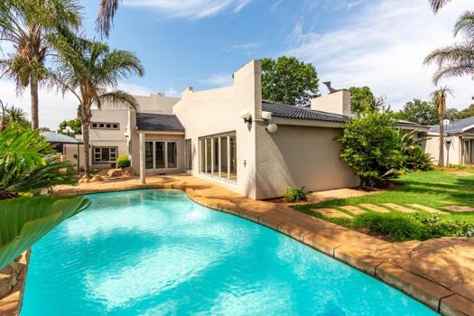 4 Bedroom House for sale in Alphen Park