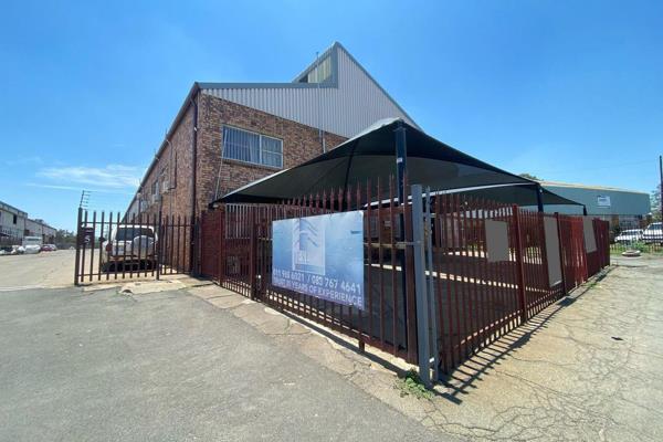 This well-maintained mini warehouse, located in a prime industrial area, offers 926m2 of ...