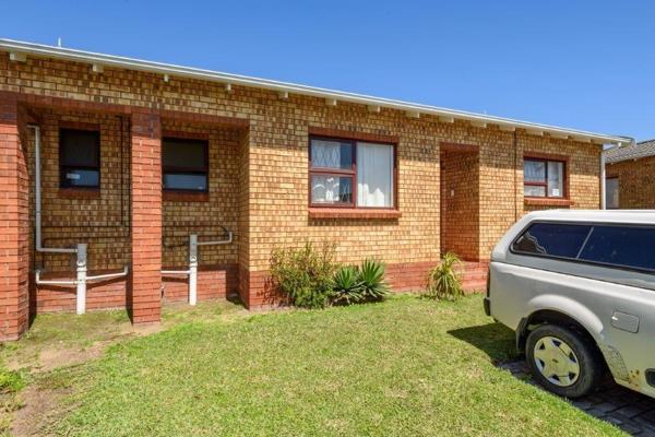 Nestled in a quiet neighbourhood, this property boasts 3 lovely bedrooms, perfect for a growing family or as a peaceful retreat. 

The ...