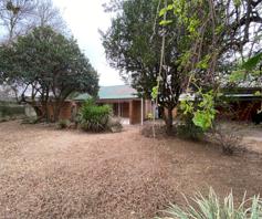 House for sale in Huttenheights