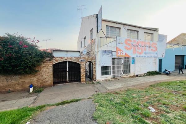 13 Bedroom Investment Opportunity in Malvern, Johannesburg

Unbeatable Investment Alert! Discover a rare opportunity to secure a ...