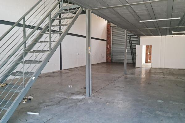 318m2 Warehouse with Offices TO LET in Saxenburg Park, Blackheath.
2 x  Roll up ...