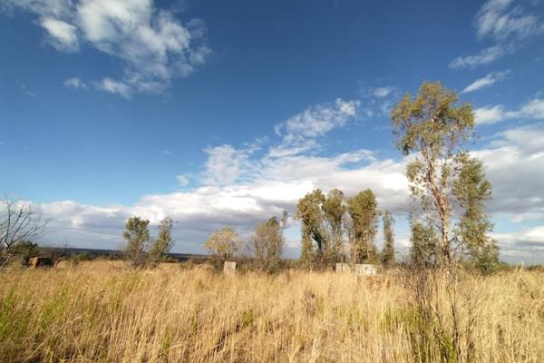 This 8.5-hectare vacant land located in Vastfontein, approximately 30 kilometers from Pretoria, offers a unique opportunity for those ...