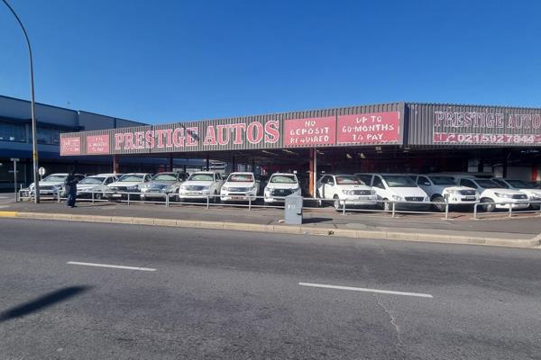 Prime Car Dealership for Sale on Voortrekker Road - 1500sqm Retail Space

Located on the ...