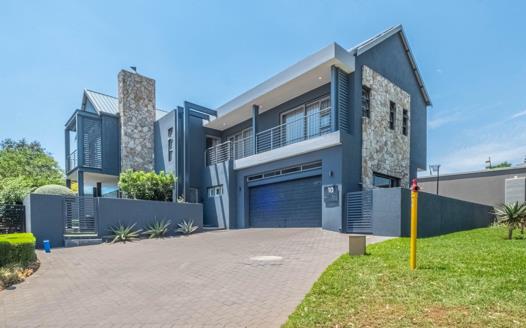 4 Bedroom House for sale in Neighbourhood Estate