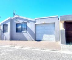 House for sale in Mandela Park