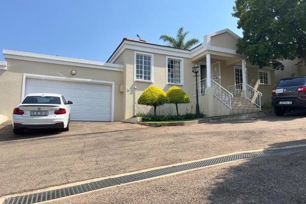 This well-established &amp; maintained complex on the border of Sterrewag and Waterkloof Ridge is ideally situated close to all major ...