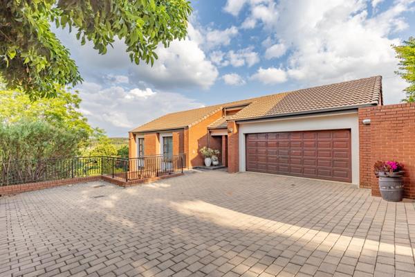 Nestled in the sought-after suburb of Waterkloof Ridge, this stunning 3-bedroom home with a study offers the perfect blend of comfort ...