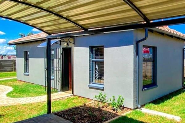 Imagine a cozy 2-bedroom house that&#39;s just perfect for a small family or a couple seeking a bit more space. Here&#39;s a ...