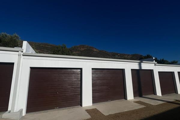 Newly built garage units to let situated in centre of town.

3m x 6m for R 1,265 per month (VAT inclusive)
3,5 x 7m for R 1,495 per ...