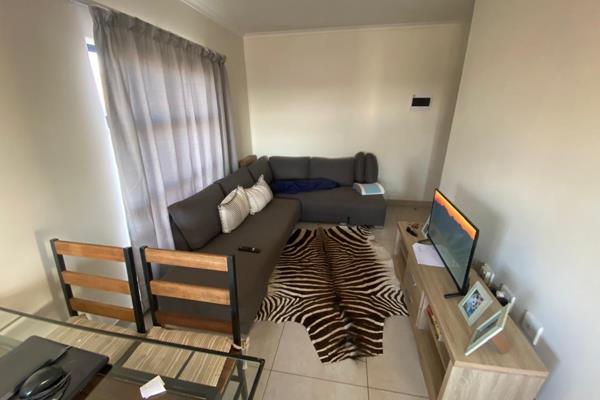 1 bed 1 bath 2nd floor furnished unit in secure estate, 300 Serengeti Boulevard, Witfontein , Kempton Park. Pool and gym in complex, 24 ...