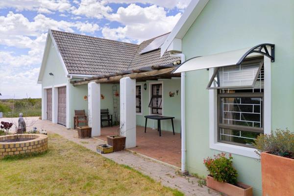 Smallholding for Sale in Hartebeesfontein, Hopefield

Situated just 8 km from the charming town of Hopefield, this delightful ...