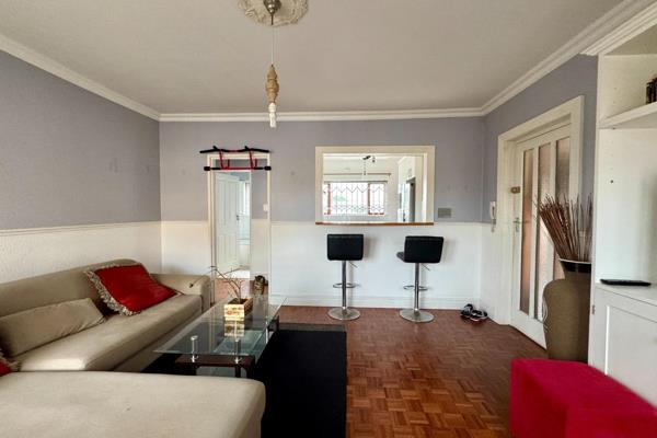 Discover this beautifully renovated 1-bedroom apartment located in a quiet and peaceful block of flats in Southfield, Cape Town. This ...