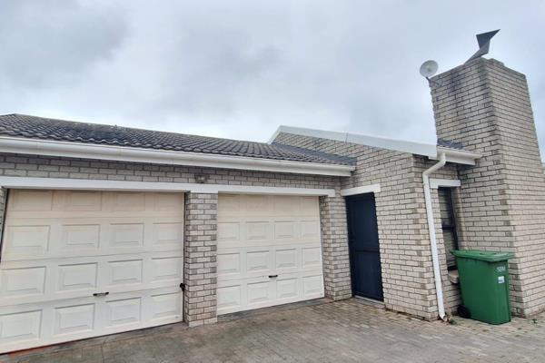 Neat and spacious home available. Lounge, living room and kitchen is open plan. Separate braai room leading to a double garage. ...