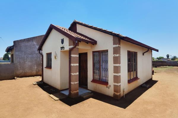 Welcome to this charming 2 bedroom house located in the heart of Soshanguve B. Perfect for a small family or as an investment property ...