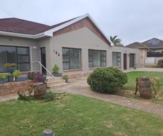 House for sale in Bothasrus