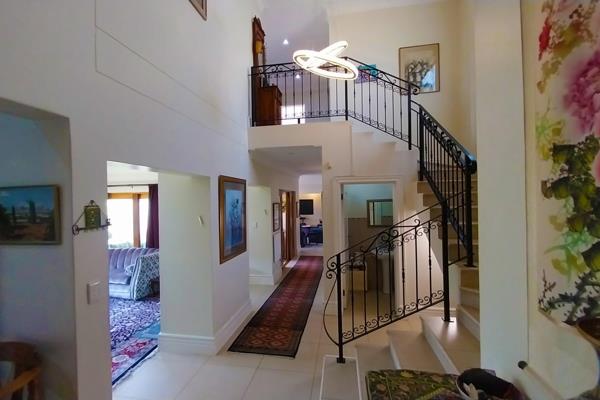 Discover your dream home in this spacious and luxurious 3-bedroom, 2.5-bathroom duplex ...