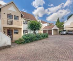 Townhouse for sale in Bramley North