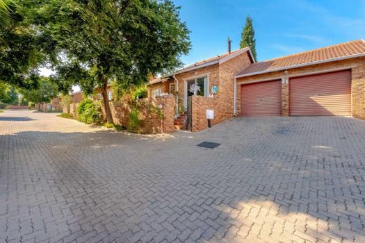 2 Bedroom Townhouse for sale in Wilgeheuwel