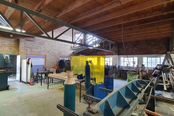 465m&#178; Industrial Unit with Offices &amp;amp; Mezzanine in Beaconvale | Unit ...