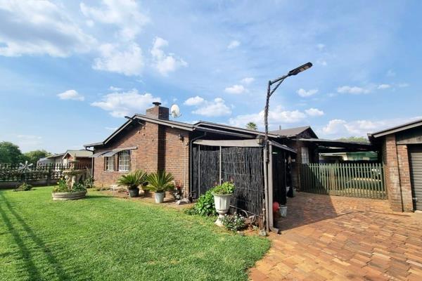 This lovely home close to Vanderbijlpark CBD and Sedibeng College is thoughtfully designed to provide comfort and functionality for ...