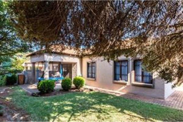 This fantastic family home is located in Princeton complex in Kyalami Hills. Princeton is a sectional title complex which is ...