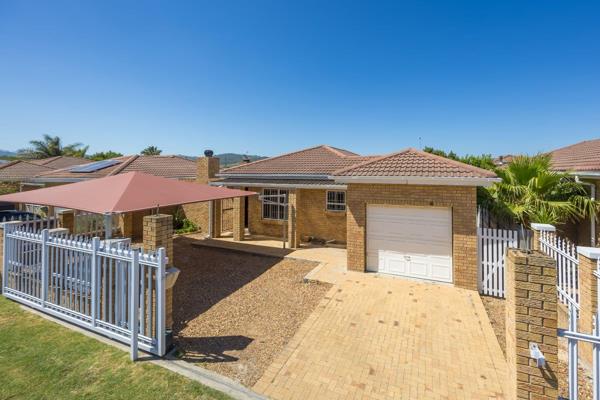 This extremally neat face brick house with a single garage with shaded carport for 2 vehicles and parking for another.
2 vehicles is a ...