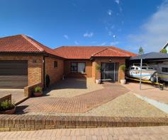 House for sale in Myburgh Park