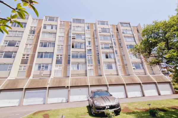 Spacious 83 SQM 1 Bedroom Shareblock Apartment  in Trendy Currie Road with Breathtaking ...