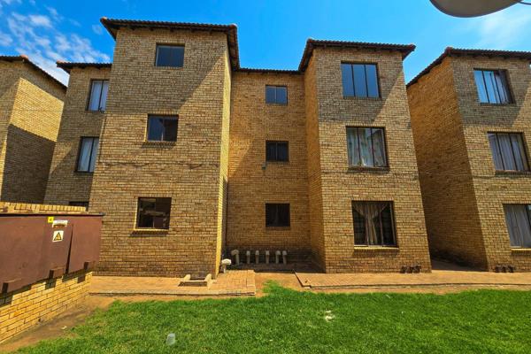 This neat unit has the following on offer:
 - Two bedrooms (BIC).
- One bathroom.
- ...