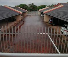 Townhouse for sale in Scottburgh South