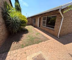 Townhouse for sale in Krugersdorp North