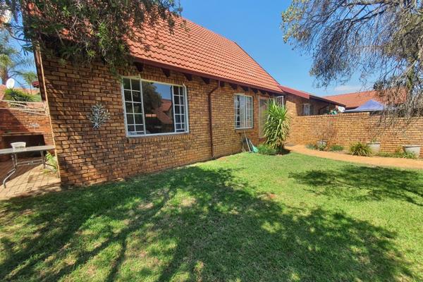 Welcome to this stunning 3-bedroom townhouse in Botanica. Designed with both functionality and elegance, this home offers a comfortable ...