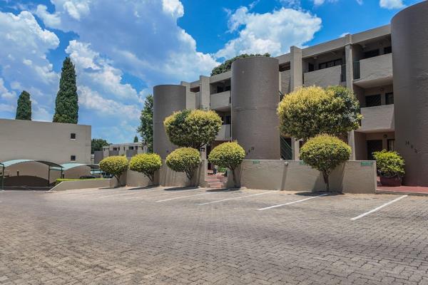 This beautifully furnished ground-floor apartment offers the perfect combination of style, comfort, and convenience in a serene ...