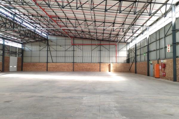 AAA Grade property in complex, offers a warehouse measuring 1255,30m&#178; and the ...